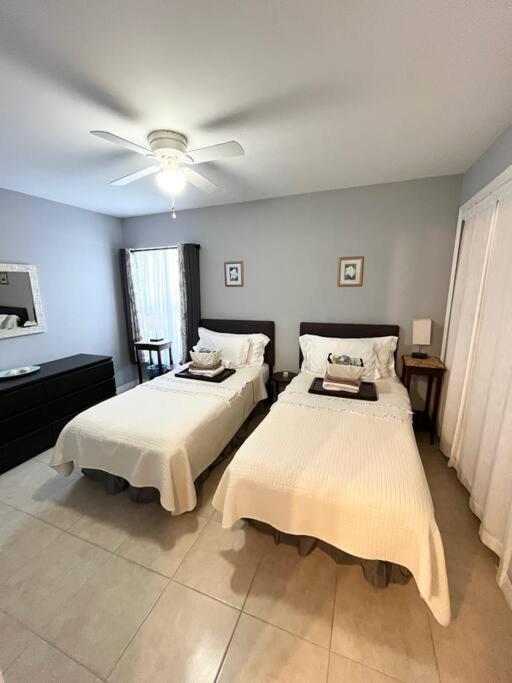 Debbie'S 3-Bedroom Apartment In A Duplex 케이프코럴 외부 사진