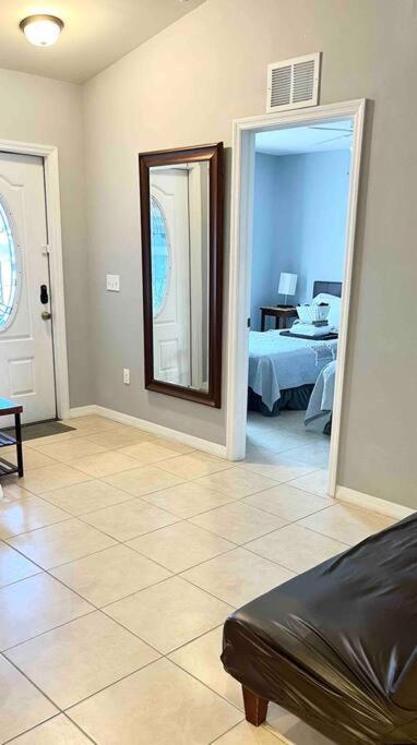 Debbie'S 3-Bedroom Apartment In A Duplex 케이프코럴 외부 사진