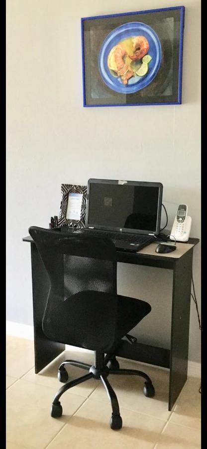 Debbie'S 3-Bedroom Apartment In A Duplex 케이프코럴 외부 사진