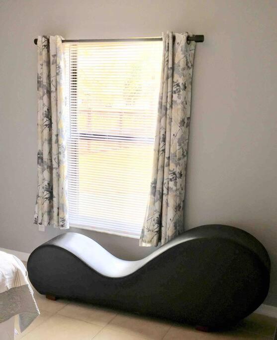 Debbie'S 3-Bedroom Apartment In A Duplex 케이프코럴 외부 사진